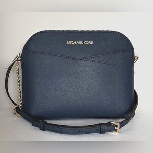 NWT Michael Kors Jet Set Travel Medium Dome Crossbody Leather - In Navy